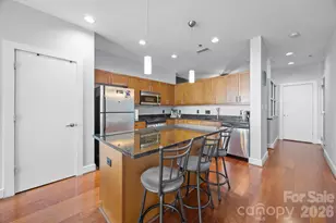 333 W Trade St, Charlotte, NC 28202 - Photo 9