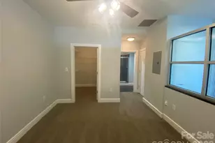 333 W Trade St, Charlotte, NC 28202 - Photo 17