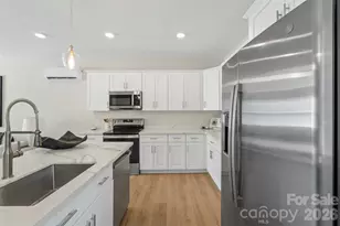 2118 Bombay Wy, Charlotte, NC 28208 - Photo 17