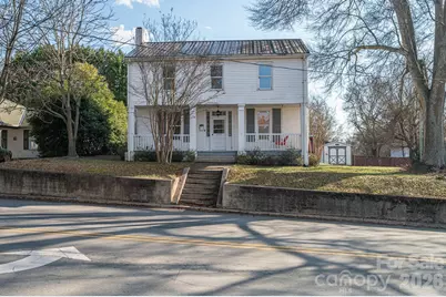 329 W Main Street, Lincolnton, NC 28092 - Photo 1