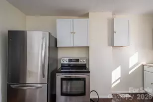 329 W Main St, Lincolnton, NC 28092 - Photo 11