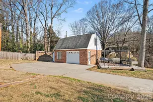 6035 Idlebrook Dr, Charlotte, NC 28212 - Photo 47
