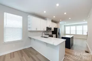 440 Spearfield Ln, Charlotte, NC 28205 - Photo 13