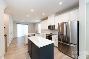 440 Spearfield Ln, Charlotte, NC 28205 - Photo 11