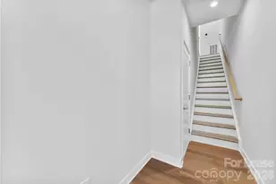 440 Spearfield Ln, Charlotte, NC 28205 - Photo 5