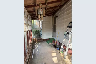 973 8th Avenue NW, Hickory, NC 28601 - Photo 17