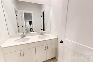 9512 Munsing Dr, Charlotte, NC 28269 - Photo 9