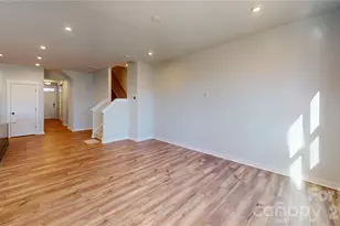 9512 Munsing Dr, Charlotte, NC 28269 - Photo 5