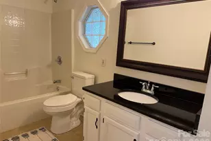 1923 Shamrock Dr, Charlotte, NC 28205 - Photo 11