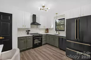 5323 Glenham Dr, Charlotte, NC 28210 - Photo 7