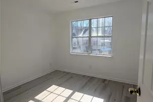 5976 Prescott Ct, Charlotte, NC 28269 - Photo 9