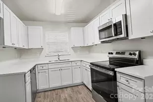 3431 Shamrock Dr, Charlotte, NC 28215 - Photo 9