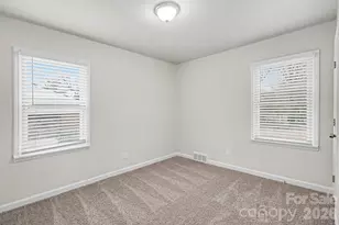 3431 Shamrock Dr, Charlotte, NC 28215 - Photo 17