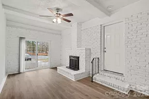 3431 Shamrock Dr, Charlotte, NC 28215 - Photo 7