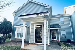 2802 Iron Gate Ln, Charlotte, NC 28212 - Photo 1