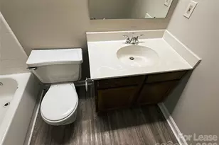 2802 Iron Gate Ln, Charlotte, NC 28212 - Photo 9