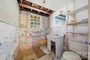 2036 4th St NE, Hickory, NC 28601 - Photo 29