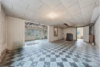 2036 4th Street NE, Hickory, NC 28601 - Photo 13