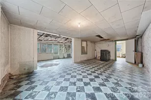 2036 4th St NE, Hickory, NC 28601 - Photo 13