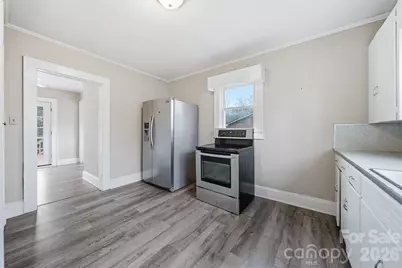 2036 4th Street NE, Hickory, NC 28601 - Photo 11