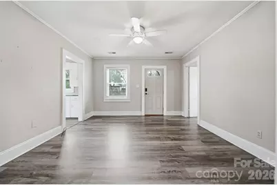 2036 4th Street NE, Hickory, NC 28601 - Photo 9