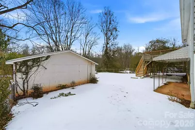 2036 4th Street NE, Hickory, NC 28601 - Photo 33