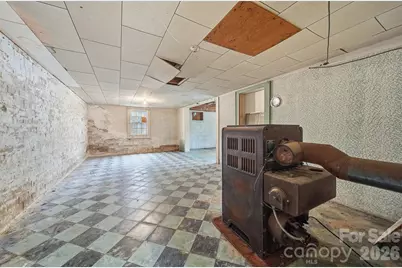 2036 4th Street NE, Hickory, NC 28601 - Photo 27