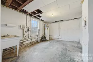 2036 4th St NE, Hickory, NC 28601 - Photo 29