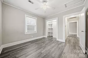 2036 4th St NE, Hickory, NC 28601 - Photo 7