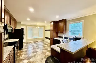 11 Pisgah View Rd, Asheville, NC 28806 - Photo 7