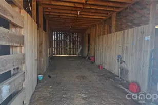 1236 3 Way Ln, Lenoir, NC 28645 - Photo 9