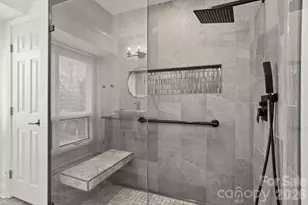 122 Broadmoor Dr, Flat Rock, NC 28731 - Photo 21