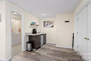 128 Broadmoor Dr, Flat Rock, NC 28731 - Photo 35