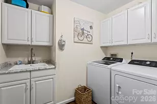 128 Broadmoor Dr, Flat Rock, NC 28731 - Photo 23