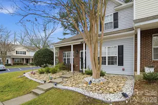 8376 Rudolph Rd, Charlotte, NC 28216 - Photo 5