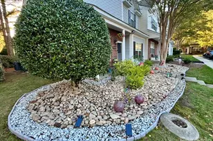 8376 Rudolph Rd, Charlotte, NC 28216 - Photo 3