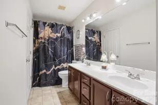 8376 Rudolph Rd, Charlotte, NC 28216 - Photo 15