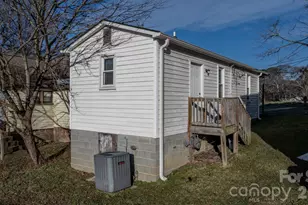 519 W Water St, Lincolnton, NC 28092 - Photo 11