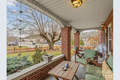 506 W Main Street, Burnsville, NC 28714 - Photo 15