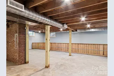 506 W Main Street, Burnsville, NC 28714 - Photo 37