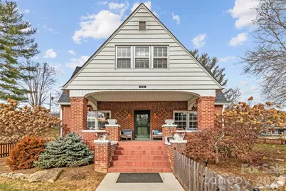 506 W Main Street, Burnsville, NC 28714 - Photo 1