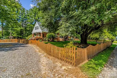 506 W Main Street, Burnsville, NC 28714 - Photo 7