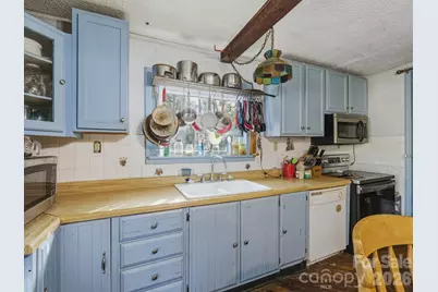 3030 Shannon Street, Sharon, SC 29742 - Photo 9