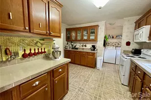 23 Mahan Ln, Waynesville, NC 28786 - Photo 13