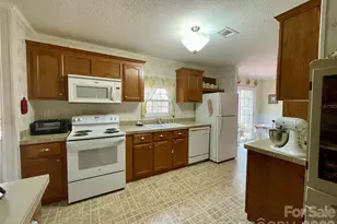 23 Mahan Ln, Waynesville, NC 28786 - Photo 11