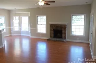 6223 Hickory Cove Ln, Charlotte, NC 28269 - Photo 7