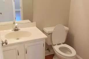 6223 Hickory Cove Ln, Charlotte, NC 28269 - Photo 11