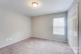 4024 Larkhaven Village Dr, Charlotte, NC 28215 - Photo 25