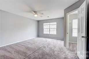 4024 Larkhaven Village Dr, Charlotte, NC 28215 - Photo 17