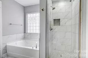 4024 Larkhaven Village Dr, Charlotte, NC 28215 - Photo 37